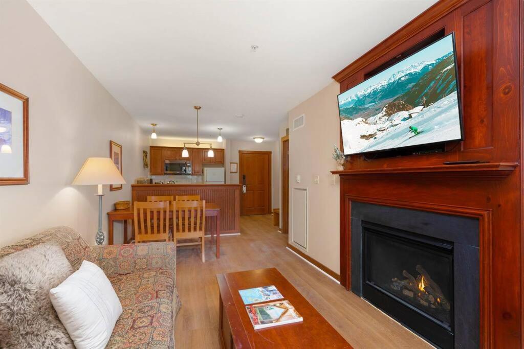 Allegheny339 Hot/tub/pool,ski In/out,village Apartment