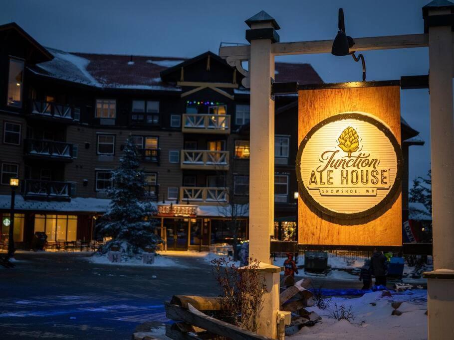 Apartment Allegheny339 Hot/tub/pool,ski In/out,village Snowshoe